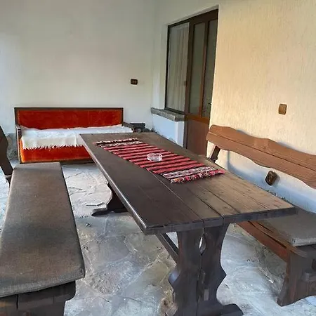 Villa Anchetata Aprilci